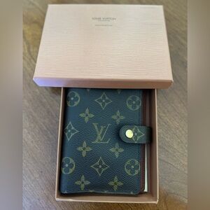 Authentic Louis Vuitton Monogram Small Ring Agenda Cover in Excellent Condition